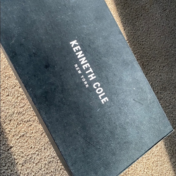 Kenneth Cole Sandals - Picture 13 of 16